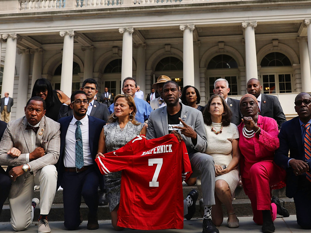 kaepernick-city-hall.jpg